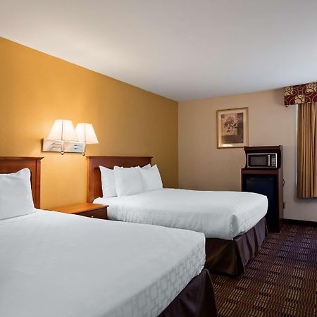 Surestay Hotel By Best Western Ист-Брунсвик Экстерьер фото