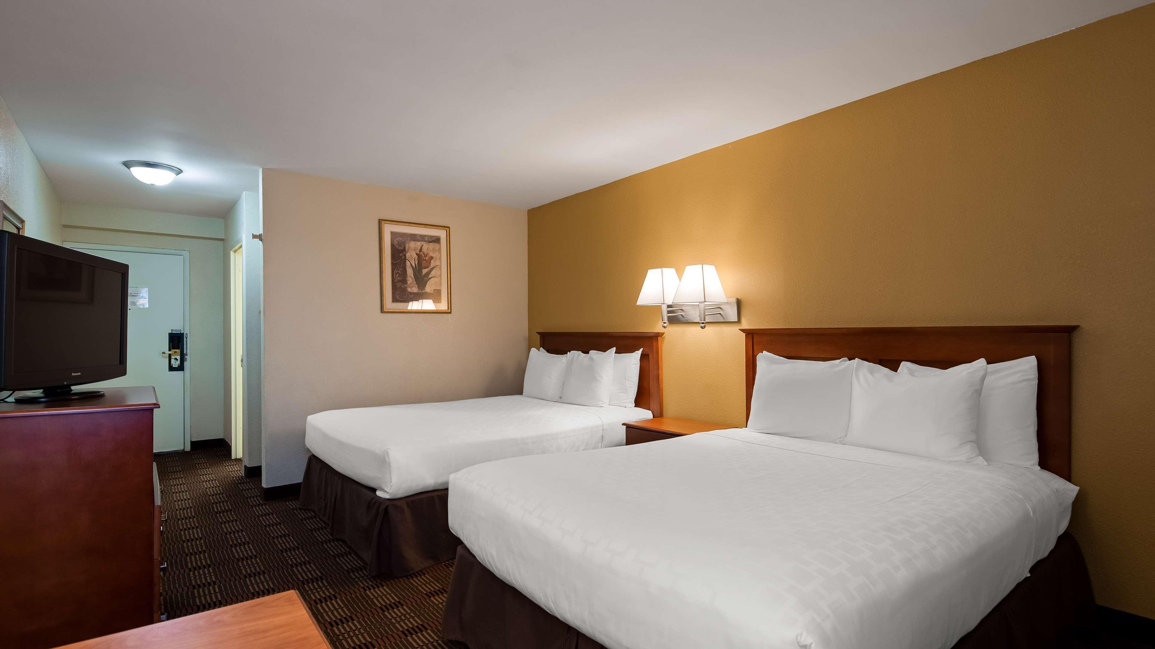 Surestay Hotel By Best Western Ист-Брунсвик Экстерьер фото