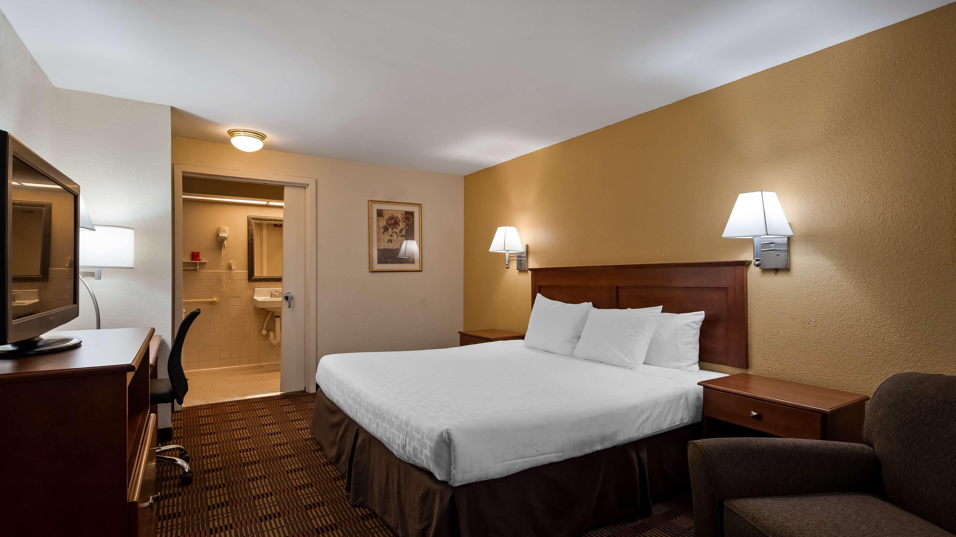 Surestay Hotel By Best Western Ист-Брунсвик Экстерьер фото