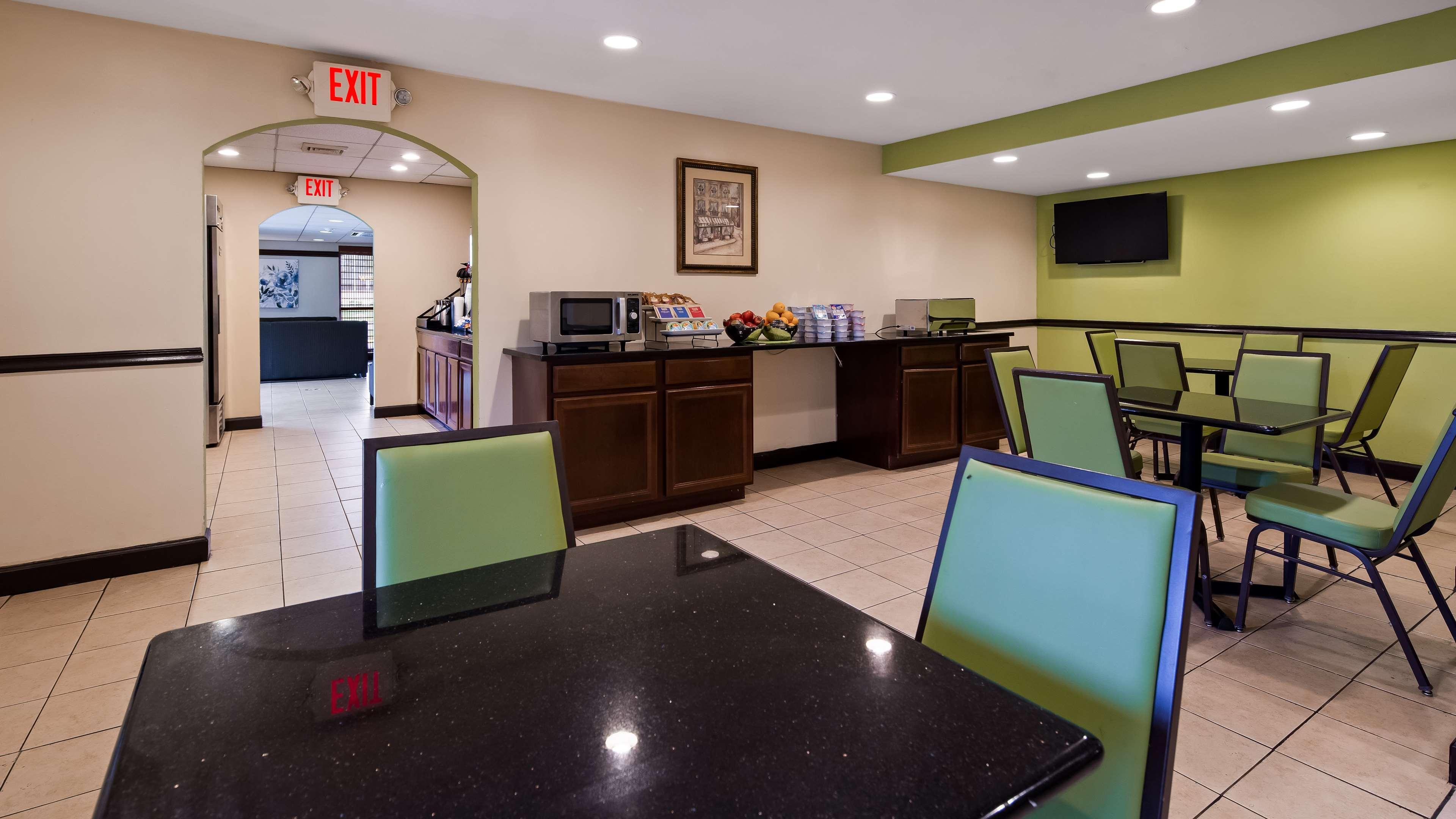 Surestay Hotel By Best Western Ист-Брунсвик Экстерьер фото