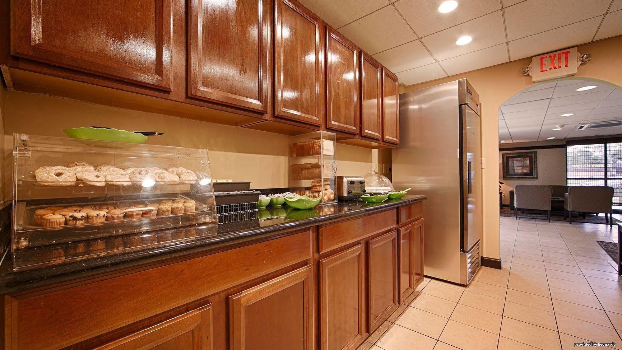 Surestay Hotel By Best Western Ист-Брунсвик Экстерьер фото